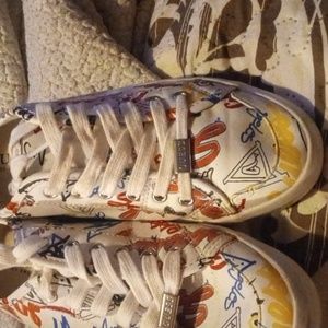 Guess graffiti print shoes
